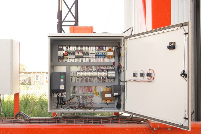Instalacje sterownicze i siłowe