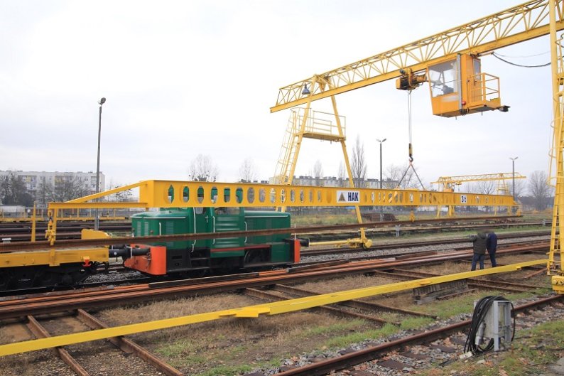 Realizacja - wyposażenie linii technologicznej do budowy infrastruktury kolejowej