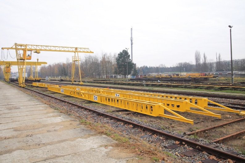 Realizacja - wyposażenie linii technologicznej do budowy infrastruktury kolejowej