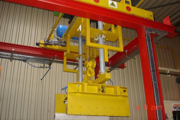 Implementation - system for transporting blocks at the packaging station