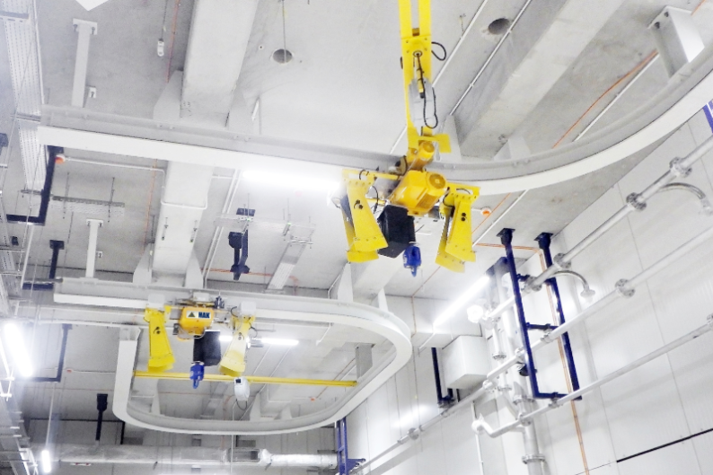 Wyposażenie do obsługi linii technologicznej do produkcji czystej