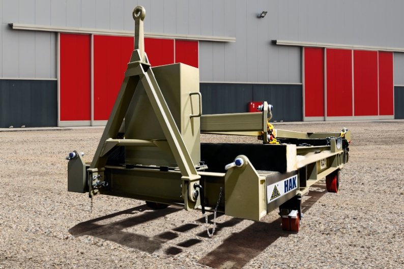 Wózek transportowy do zespołów napędowych