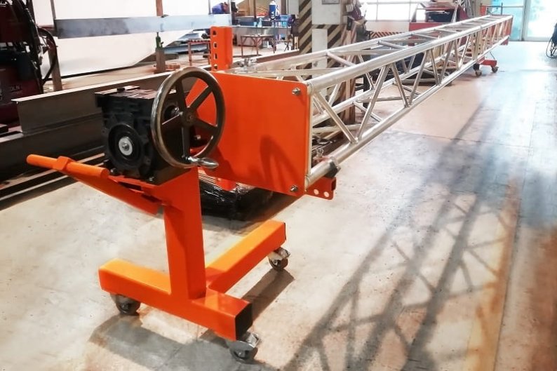 Stół do podmontażu sufitu i okablowania