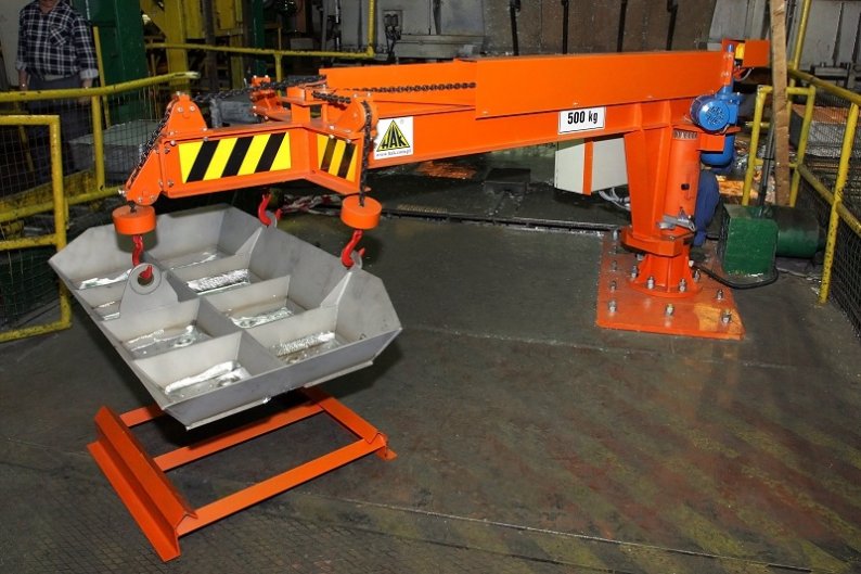 Crane for Transporting Zinc Dross Molds