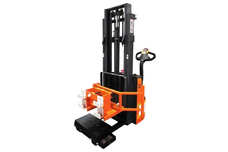 Wózek elektryczny podnośnikowy do montażu podzespołów pojazdów Q=200kg